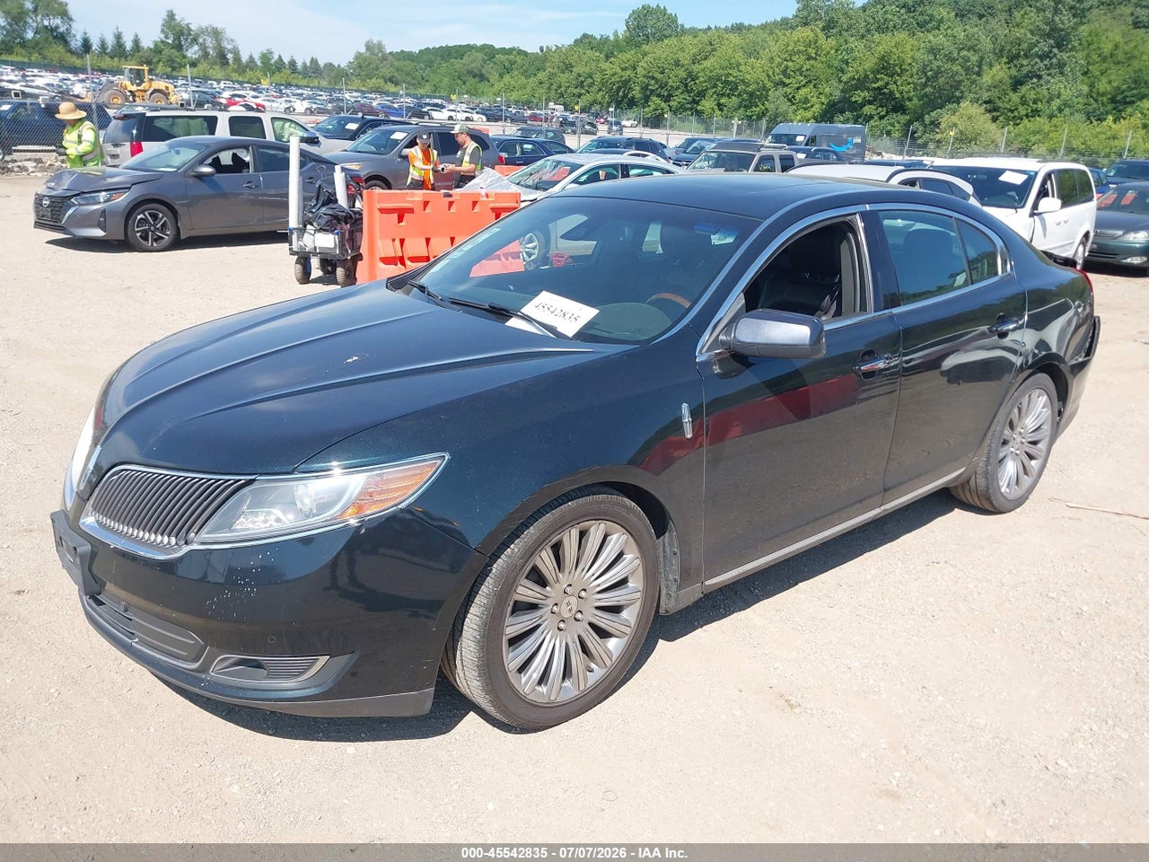 2014 LINCOLN MKS   · 2/11
