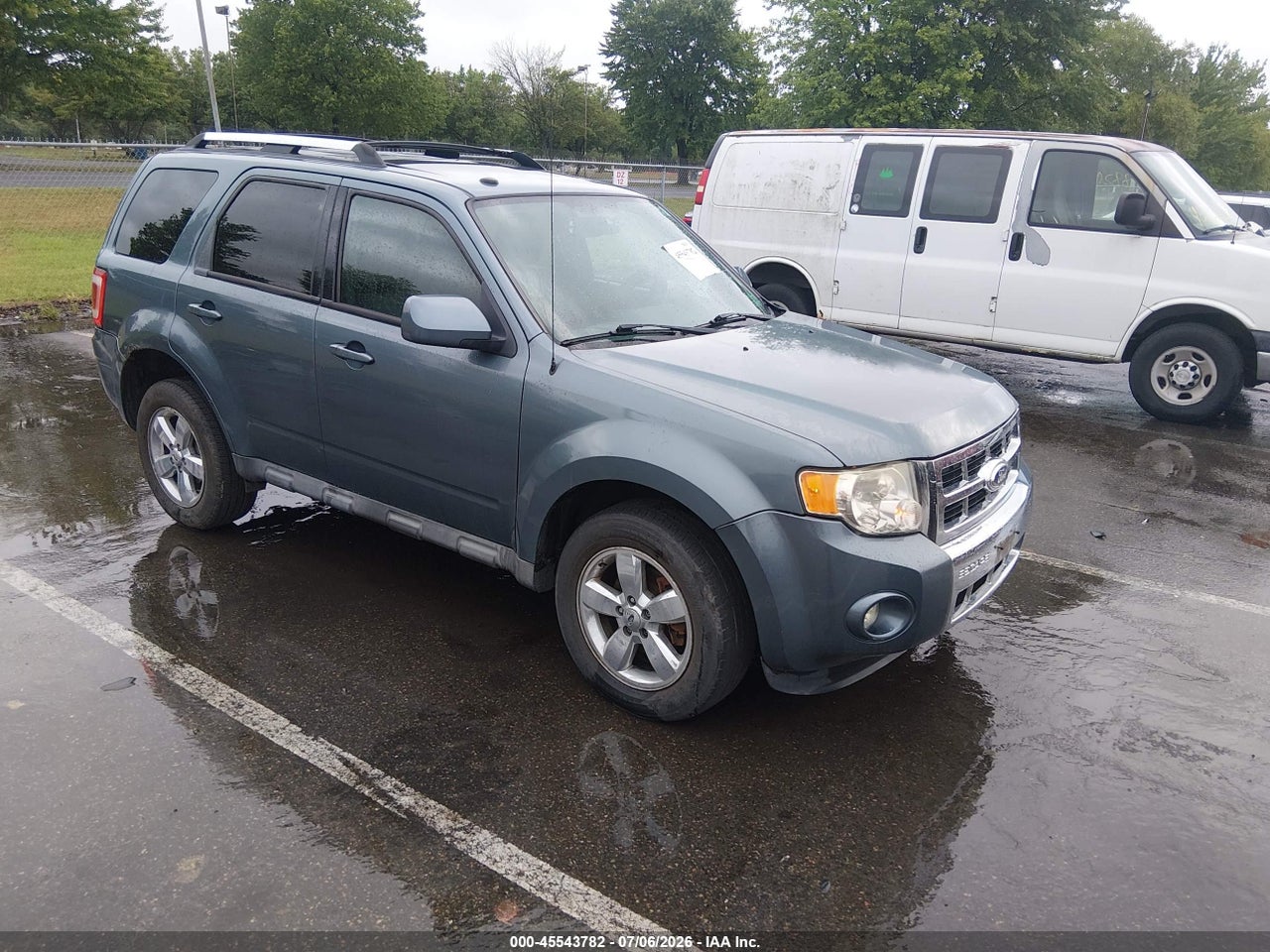 1FMCU9EG2BK****** · 2011 FORD ESCAPE LIMITED