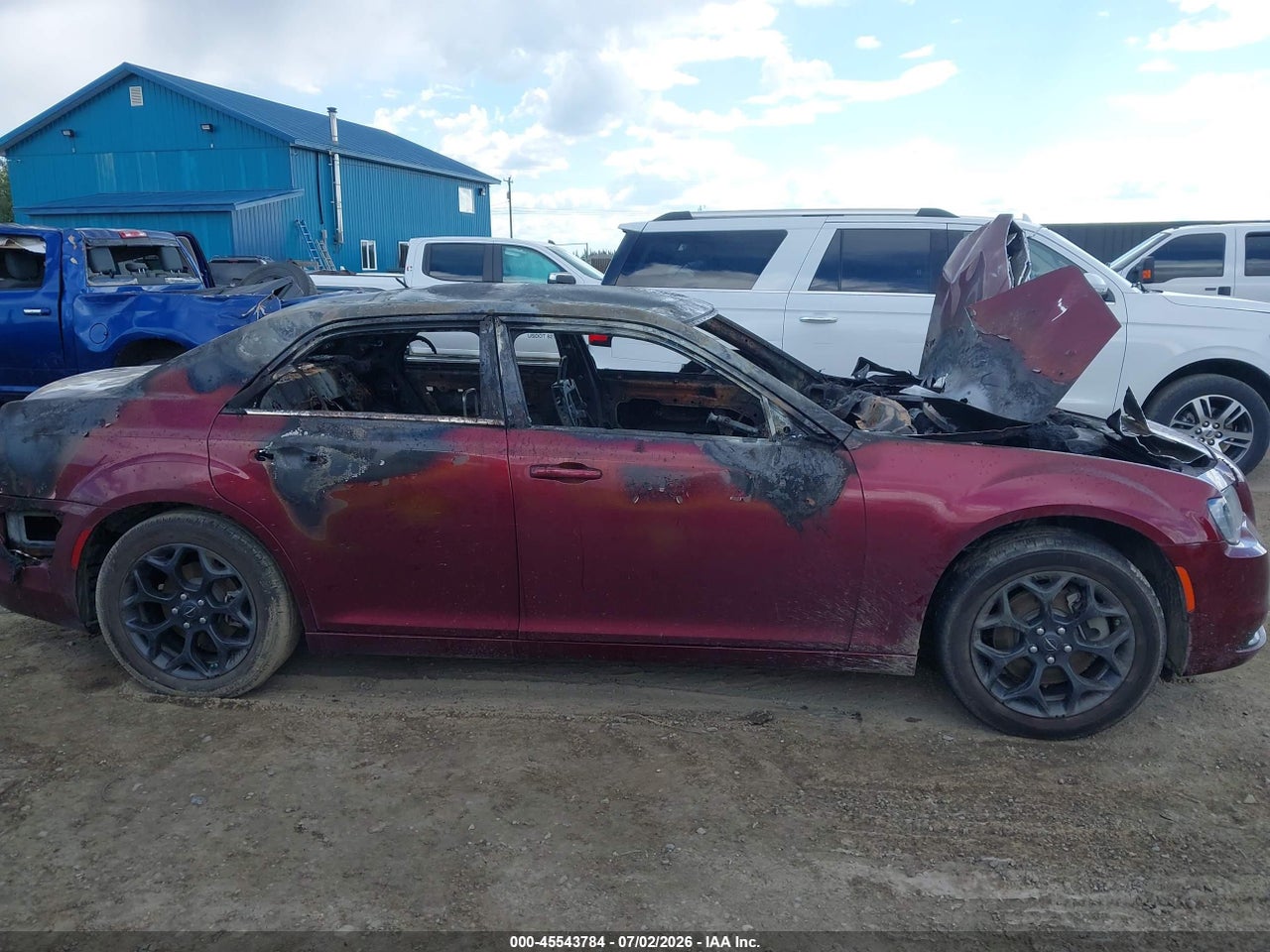2022 CHRYSLER 300 TOURING AWD · 6/10