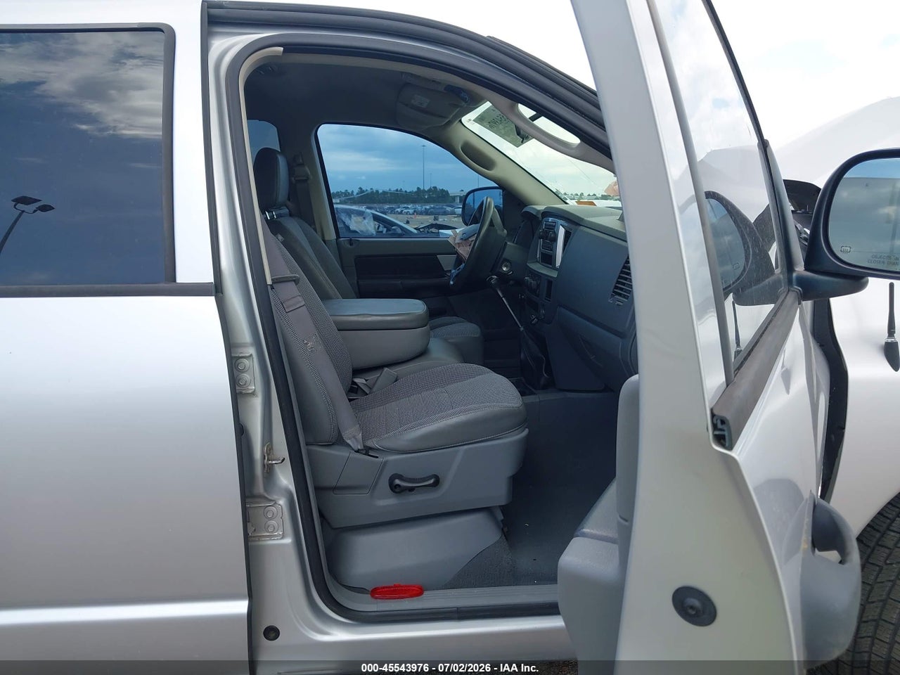 2008 DODGE RAM 1500 SLT · 5/11