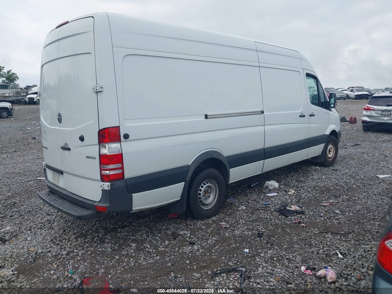 2017 FREIGHTLINER SPRINTER 2500 HIGH ROOF V6 · 4/11