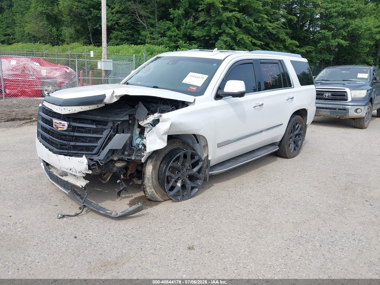 2017 CADILLAC ESCALADE LUXURY · 2/11