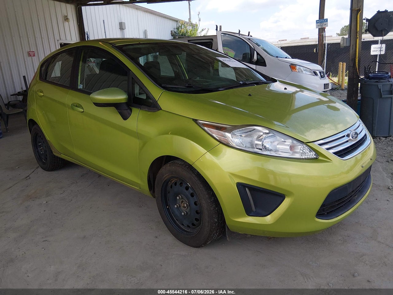 3FADP4EJ9BM****** · 2011 FORD FIESTA SE