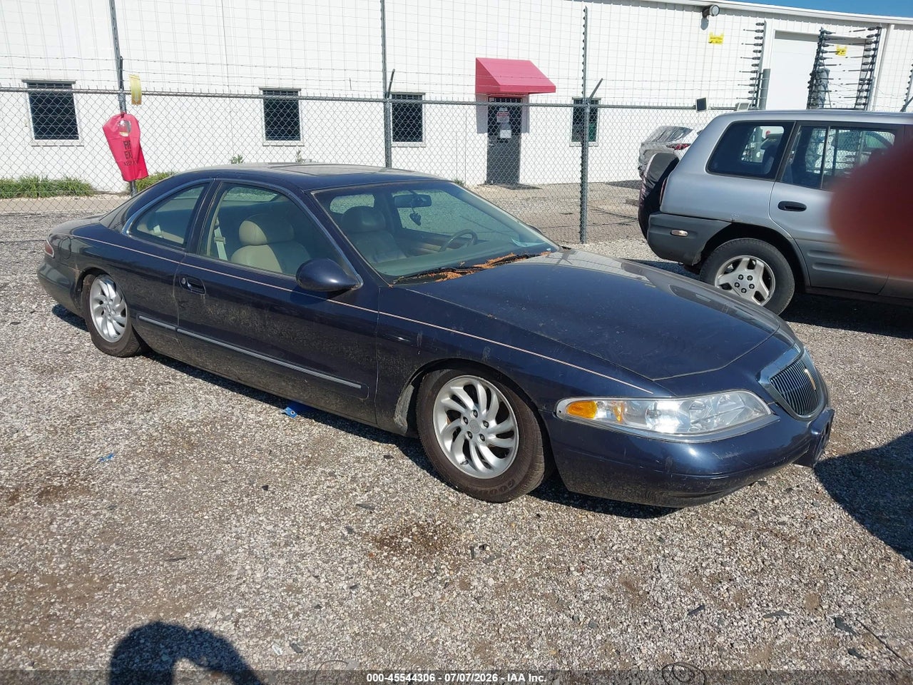 1LNLM91V3VY****** · 1997 LINCOLN MARK VIII