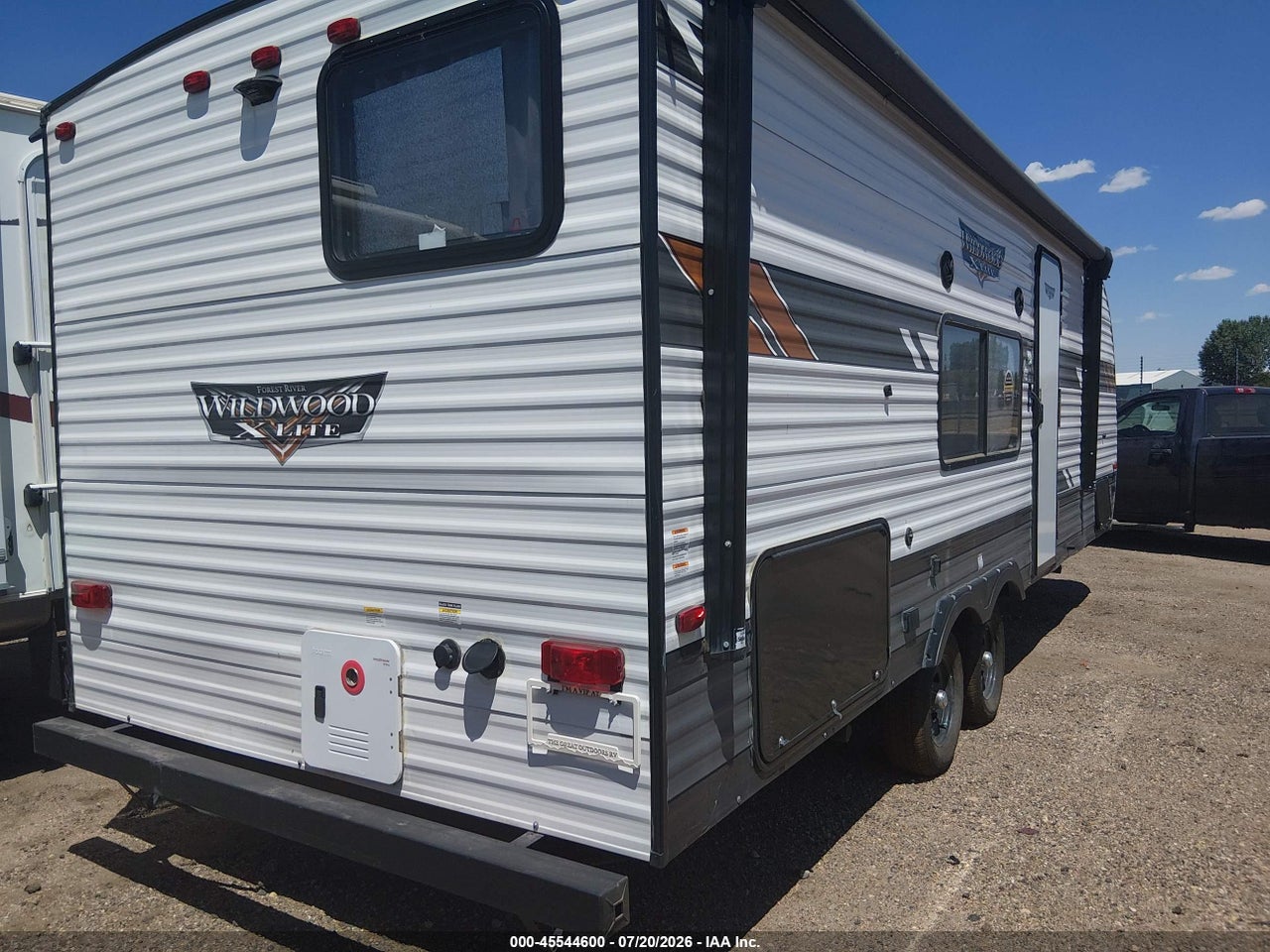 2022 FOREST RIVER WILDWOOD   · 4/8