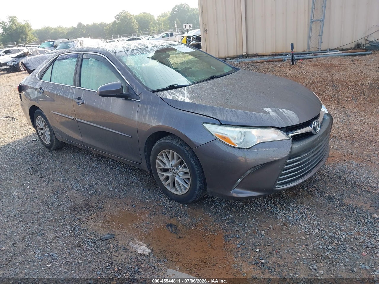 4T4BF1FK6GR****** · 2016 TOYOTA CAMRY LE