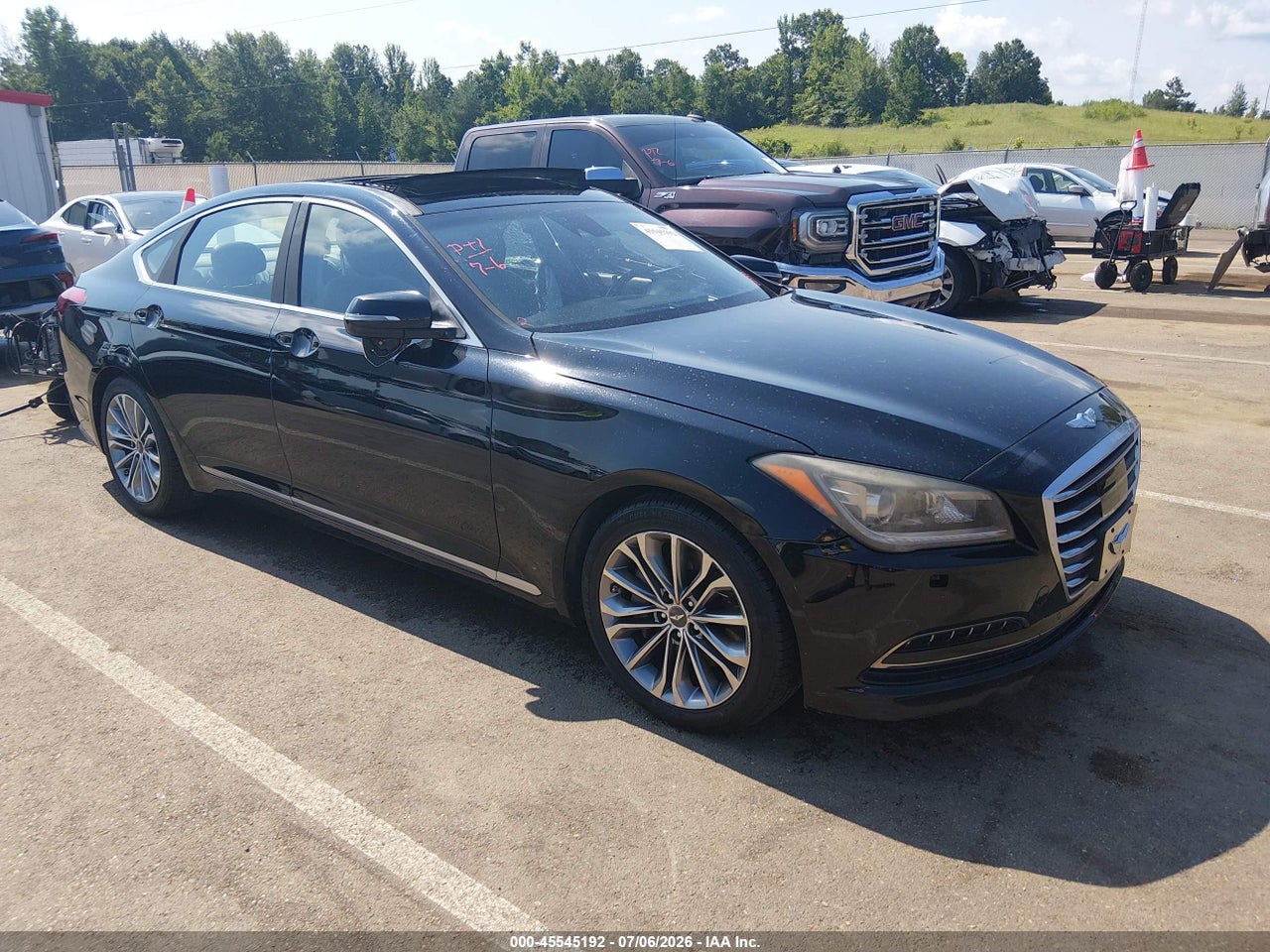 KMHGN4JE1FU****** · 2015 HYUNDAI GENESIS 3.8