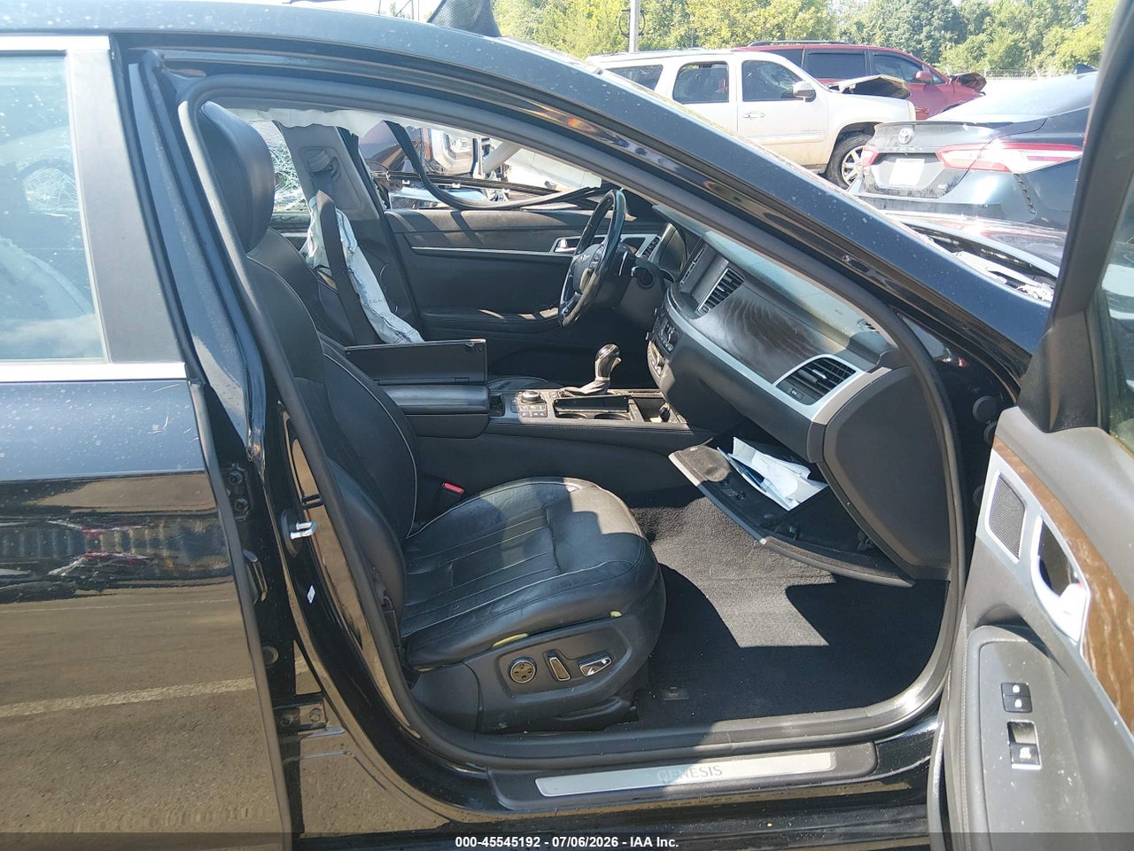 2015 HYUNDAI GENESIS 3.8 · 5/10