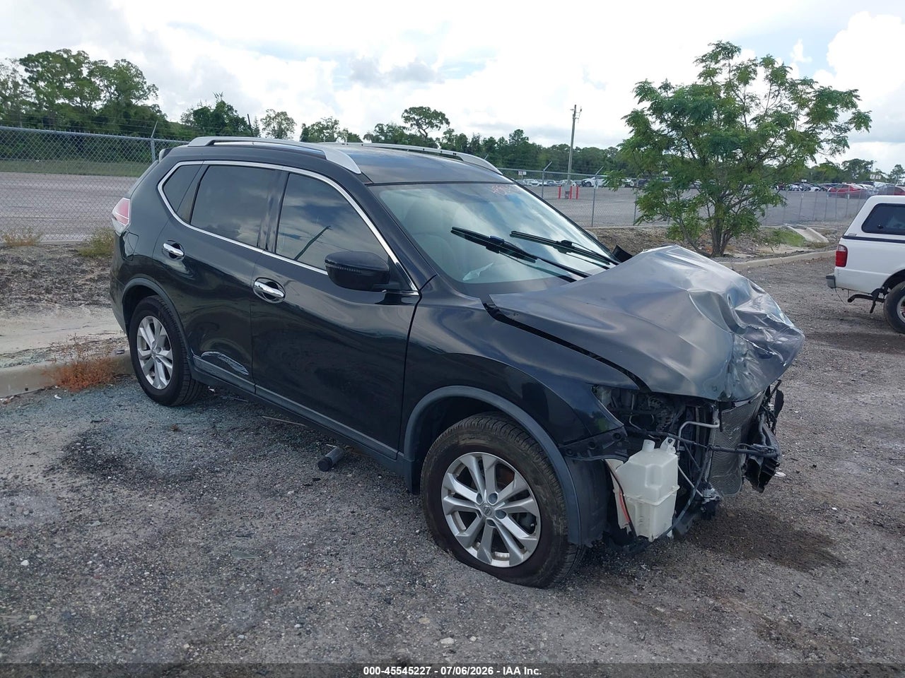 KNMAT2MT9GP****** · 2016 NISSAN ROGUE SV
