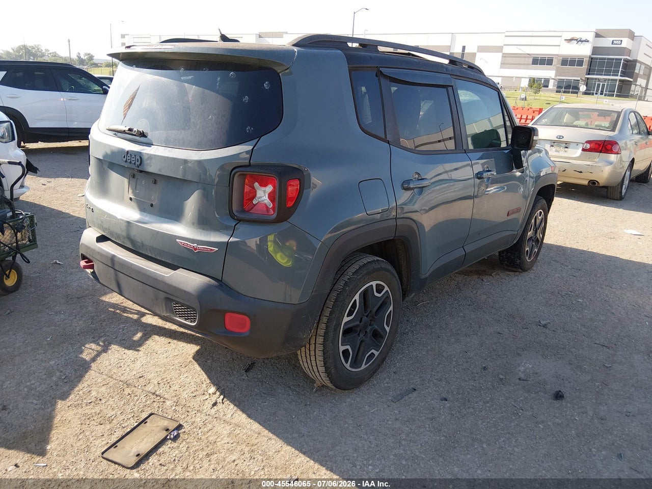 2015 JEEP RENEGADE TRAILHAWK · 4/11
