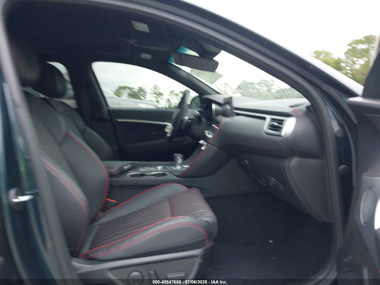 2024 GENESIS G70 2.5T RWD · 5/11