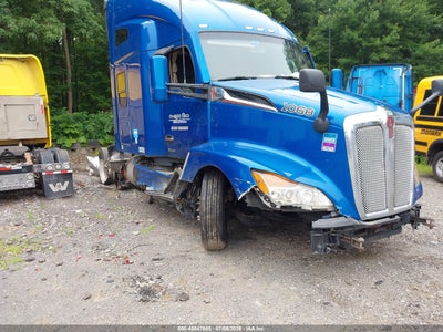 1XKYD49X4PJ****** · 2023 KENWORTH T680