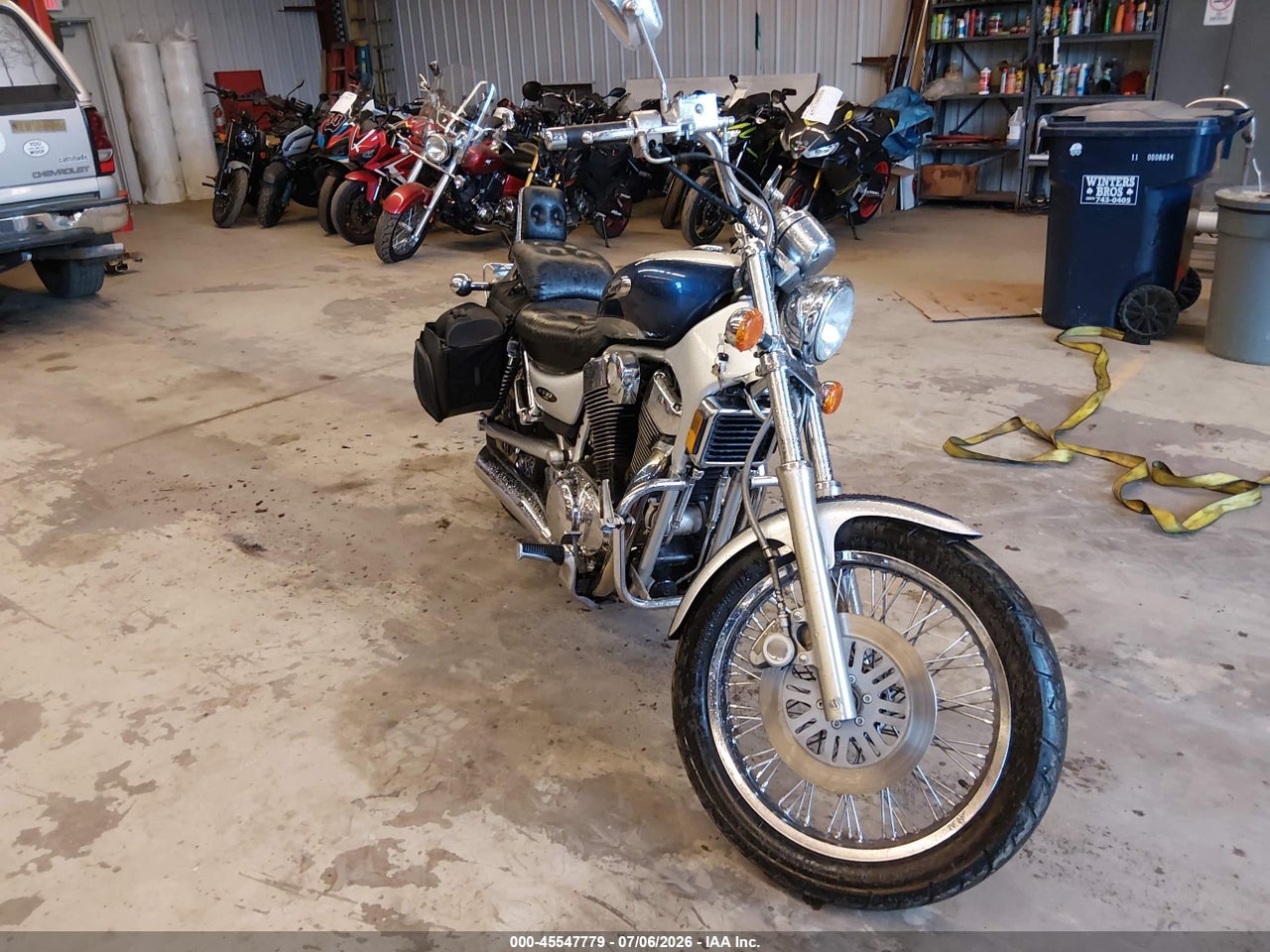 JS1VX51L032****** · 2003 SUZUKI VS1400 GLP