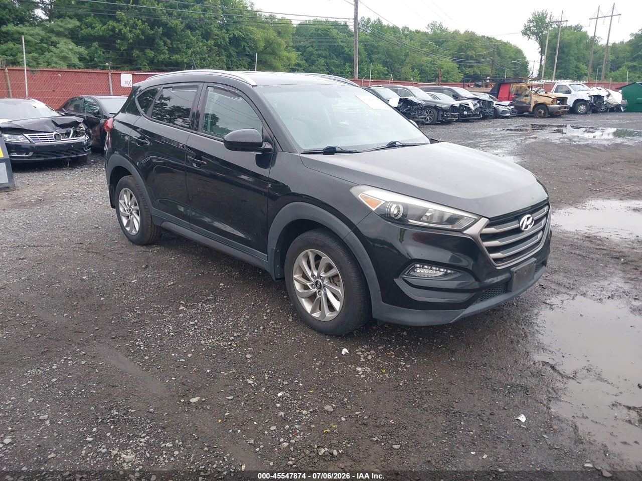 KM8J3CA42GU****** · 2016 HYUNDAI TUCSON SE