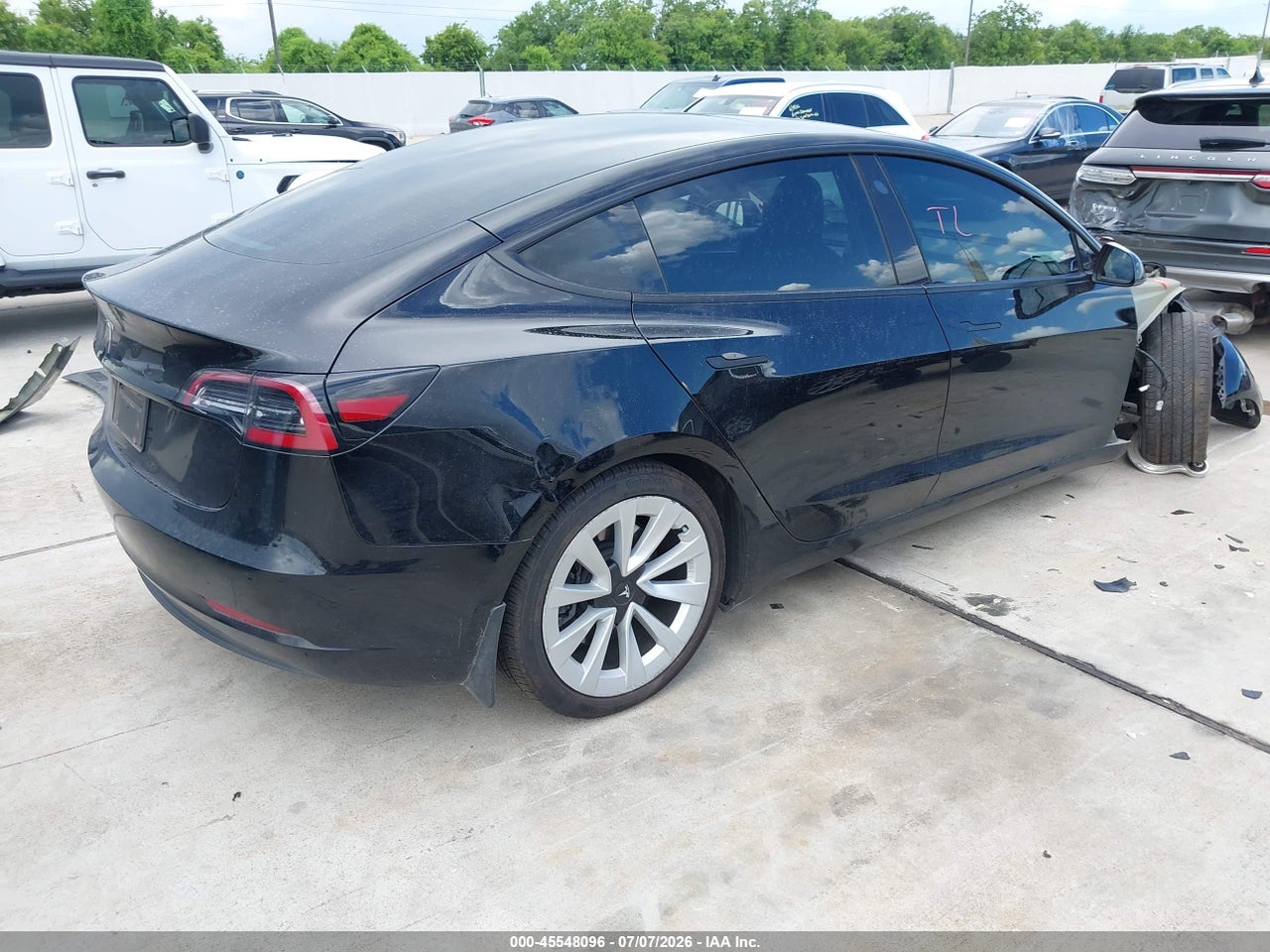 2023 TESLA MODEL 3 REAR-WHEEL DRIVE · 4/10