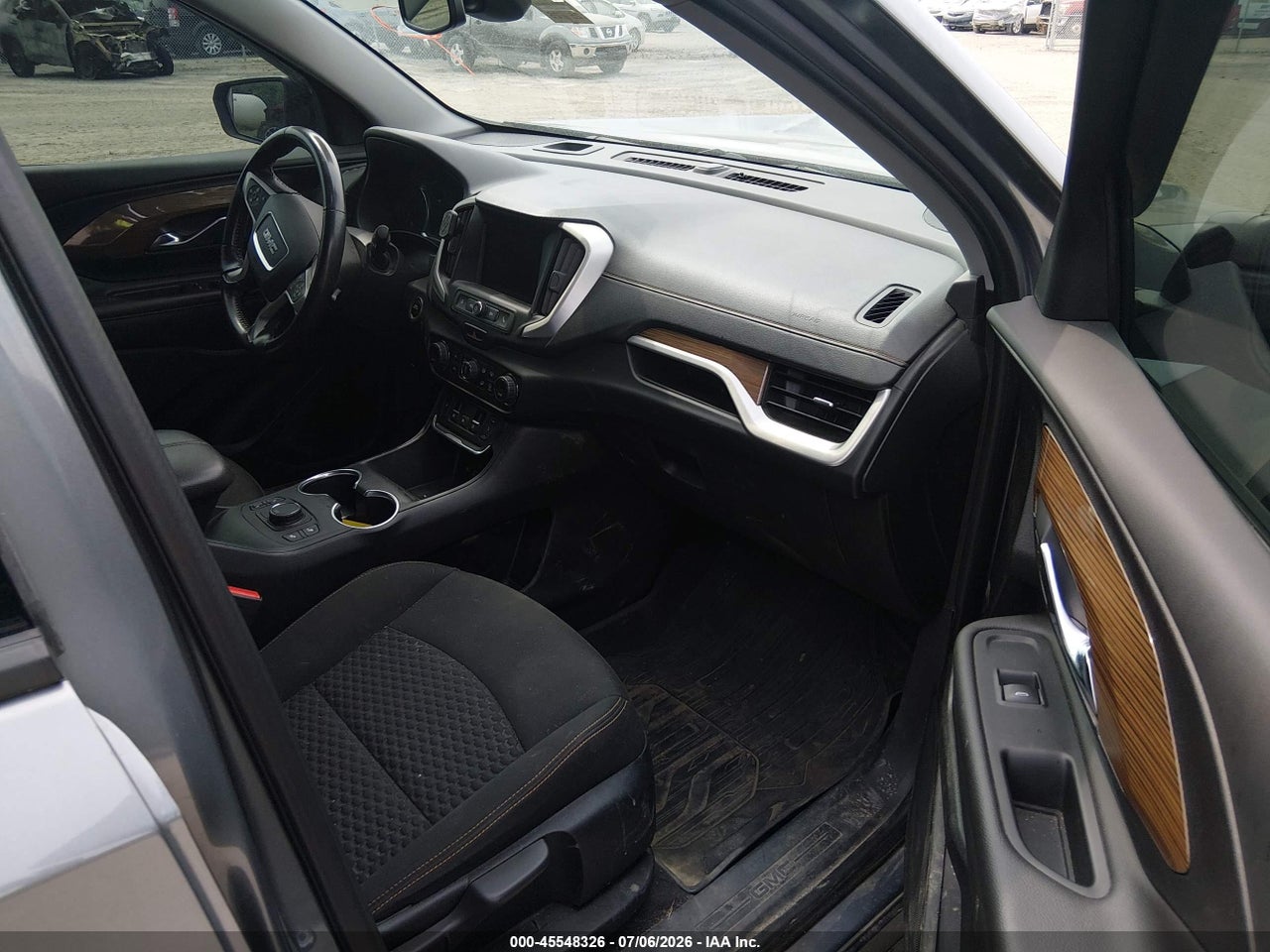 2020 GMC TERRAIN AWD SLE · 5/11
