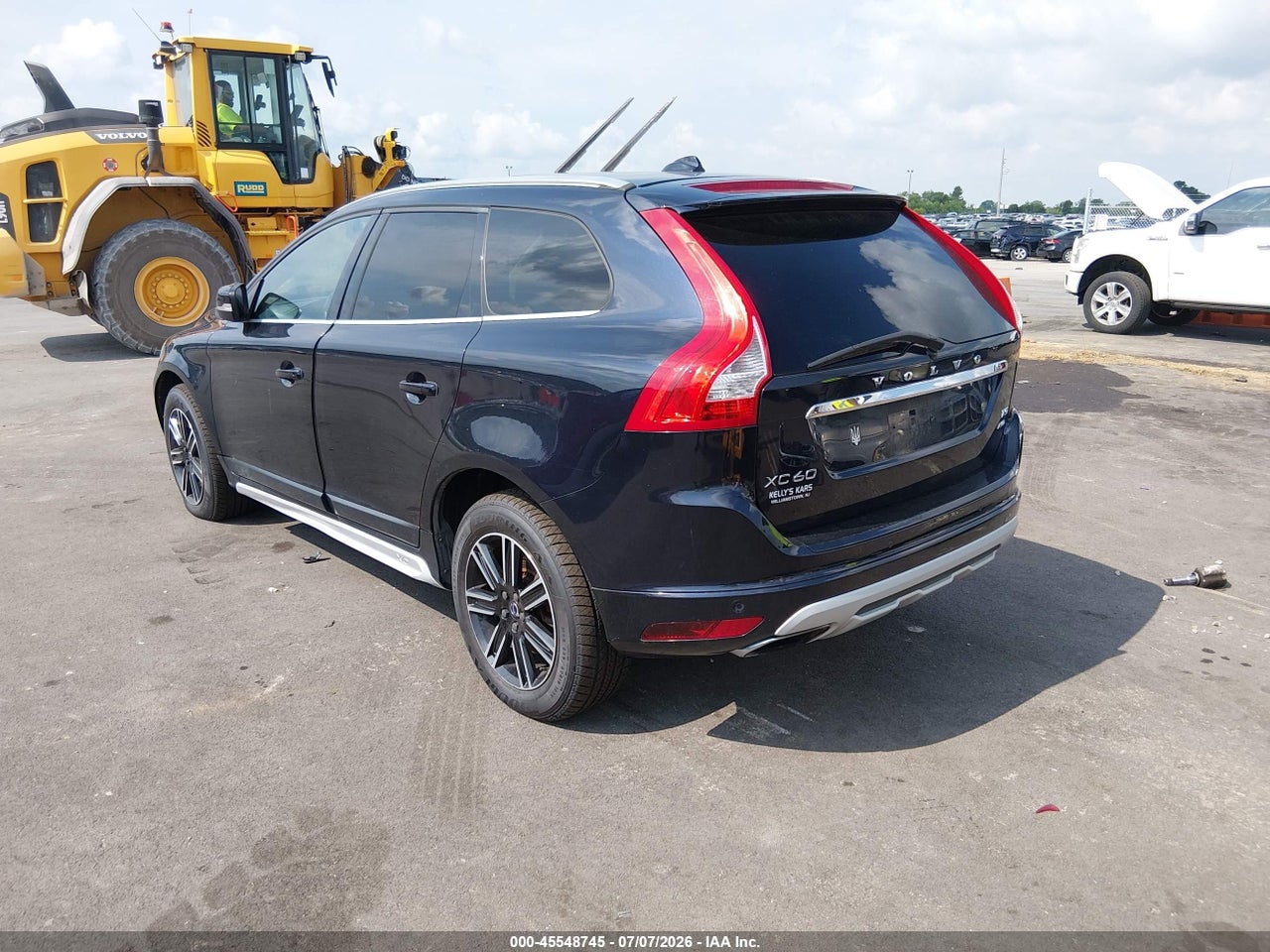 2017 VOLVO XC60 T5 DYNAMIC · 3/11