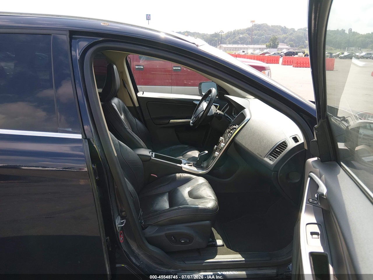 2017 VOLVO XC60 T5 DYNAMIC · 5/11