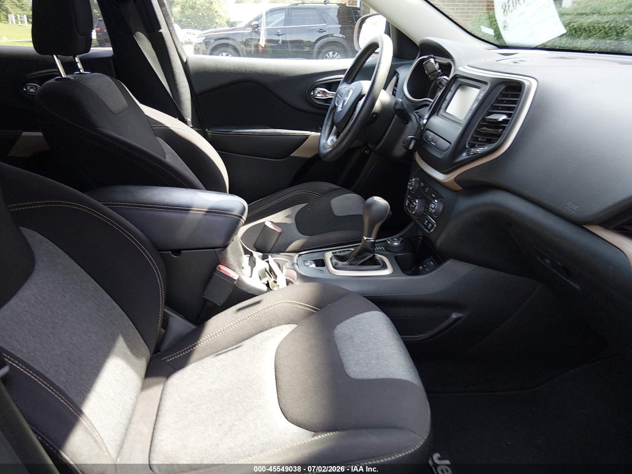 2018 JEEP CHEROKEE LATITUDE 4X4 · 5/10