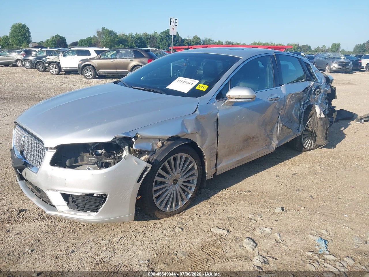 2017 LINCOLN MKZ HYBRID RESERVE · 2/11