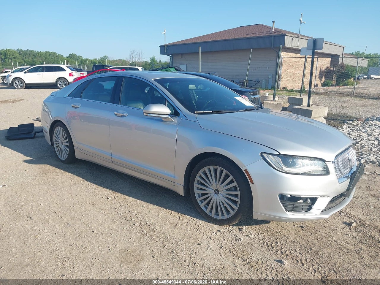 3LN6L5MU4HR****** · 2017 LINCOLN MKZ HYBRID RESERVE