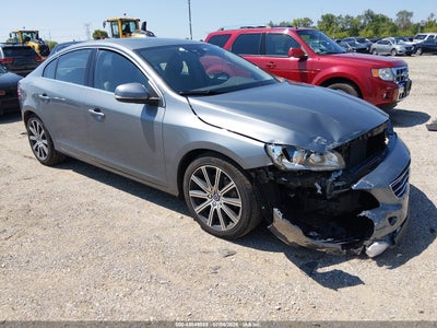 LYV402TK8JB****** · 2018 VOLVO S60 INSCRIPTION T5