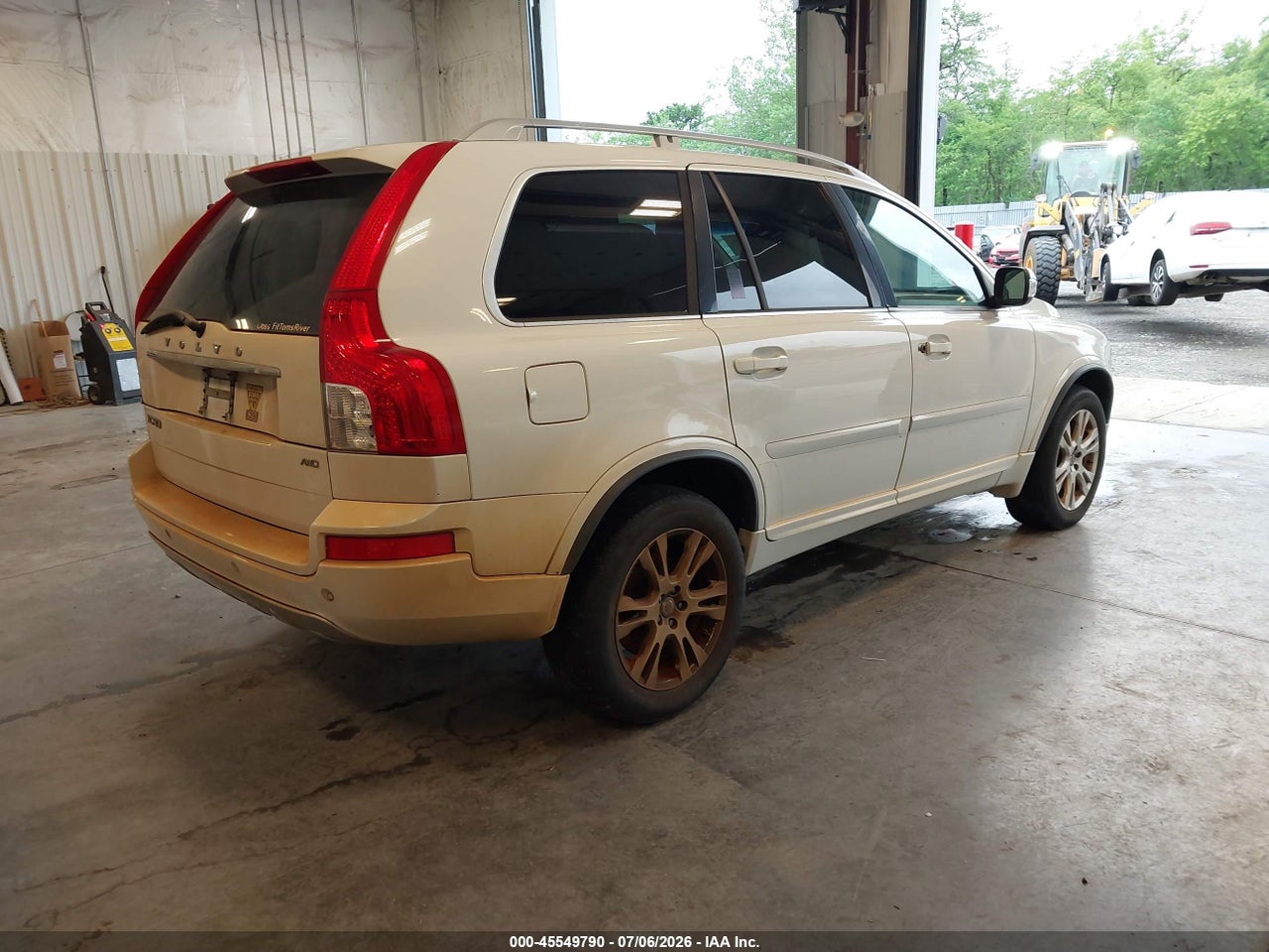 2013 VOLVO XC90 3.2/3.2 PLATINUM/3.2 PREMIER PLUS · 4/11