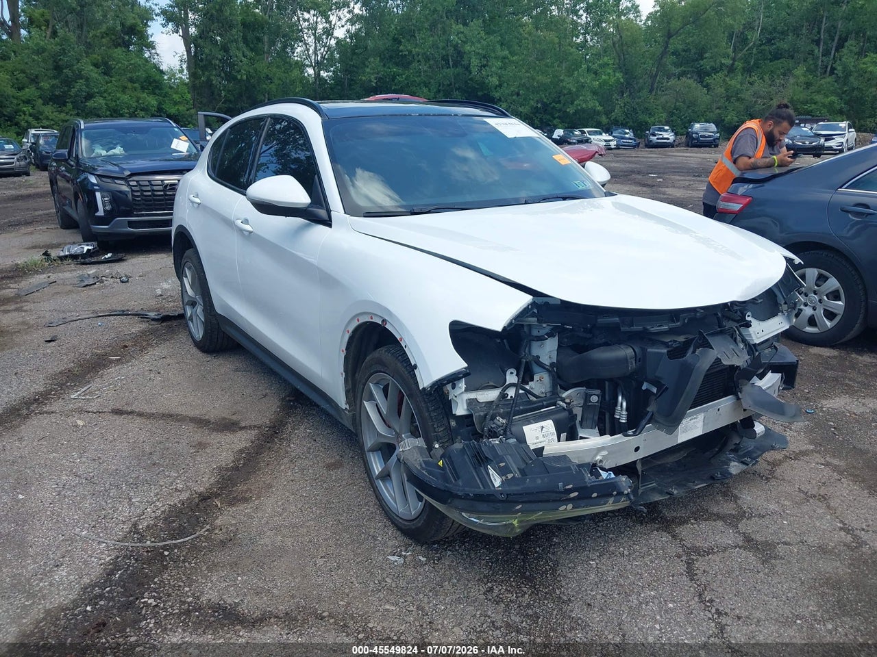 ZASFAKPN7J7****** · 2018 ALFA ROMEO STELVIO SPORT AWD