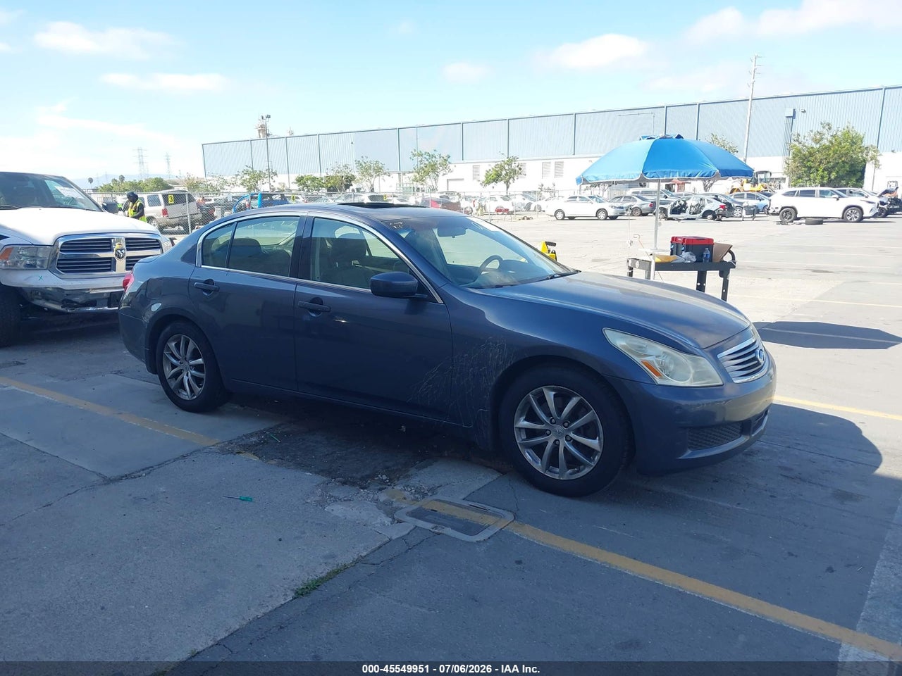 JNKCV61E29M****** · 2009 INFINITI G37 JOURNEY