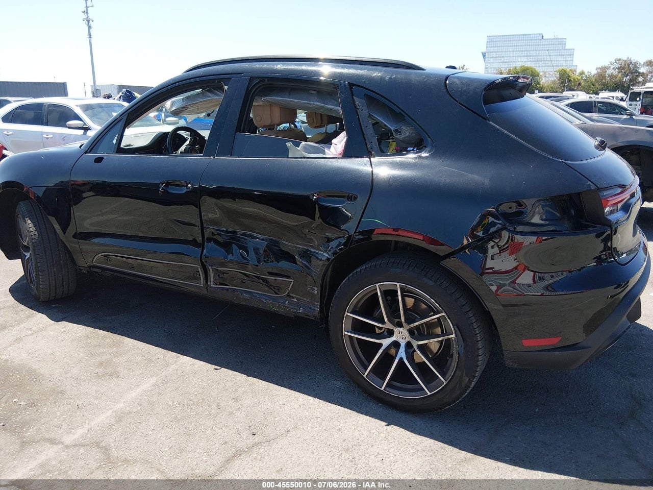 2025 PORSCHE MACAN T · 6/11