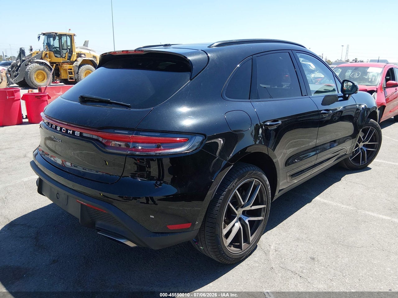 2025 PORSCHE MACAN T · 4/11