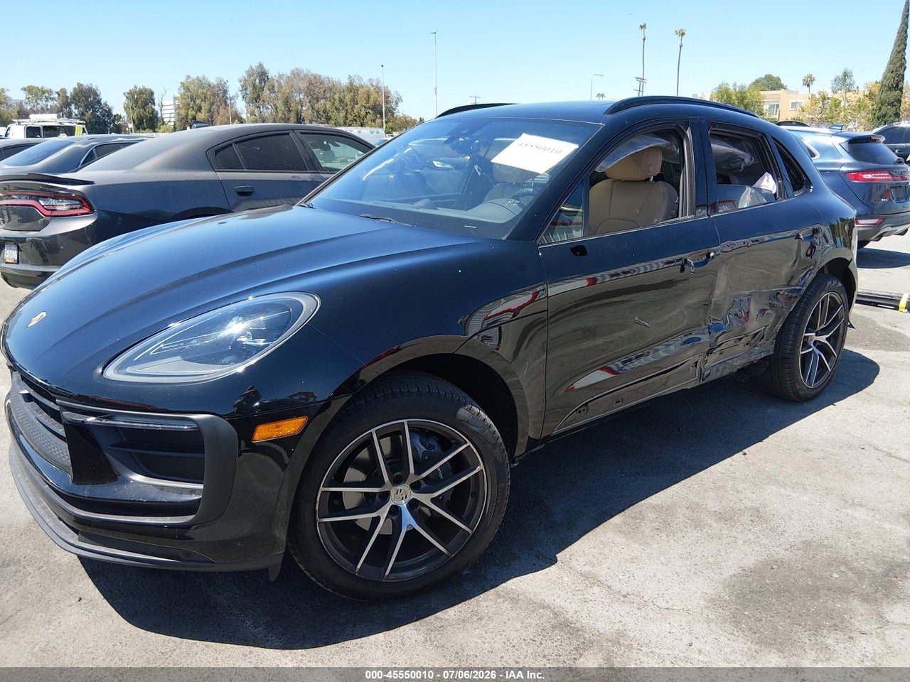 2025 PORSCHE MACAN T · 2/11