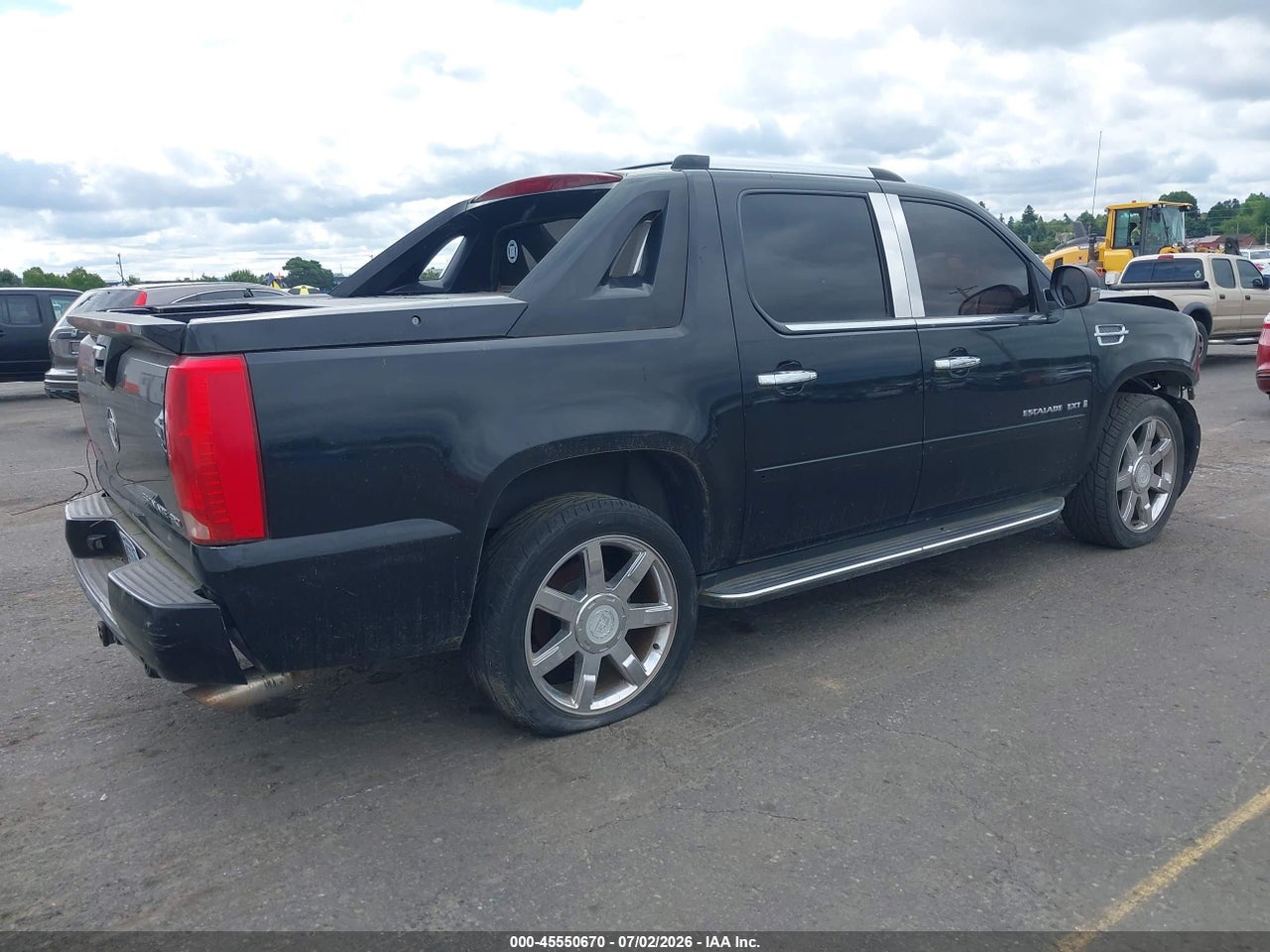 2007 CADILLAC ESCALADE EXT   · 4/10
