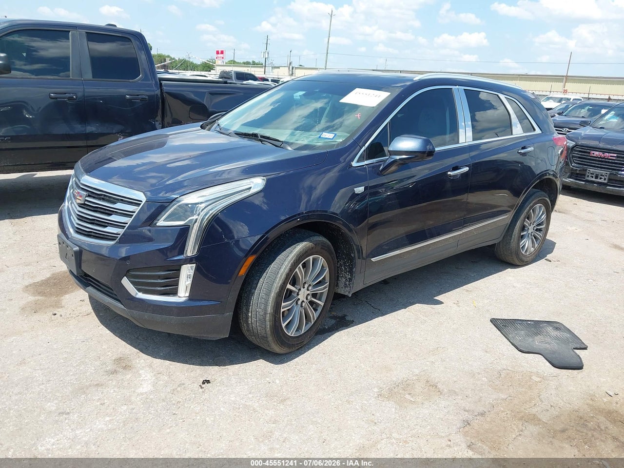 2017 CADILLAC XT5 LUXURY · 2/11