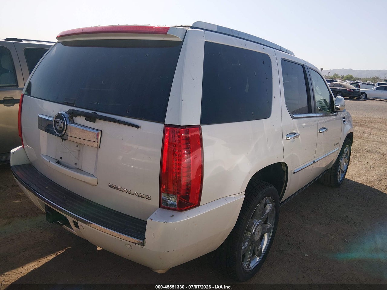 2011 CADILLAC ESCALADE PREMIUM · 4/11
