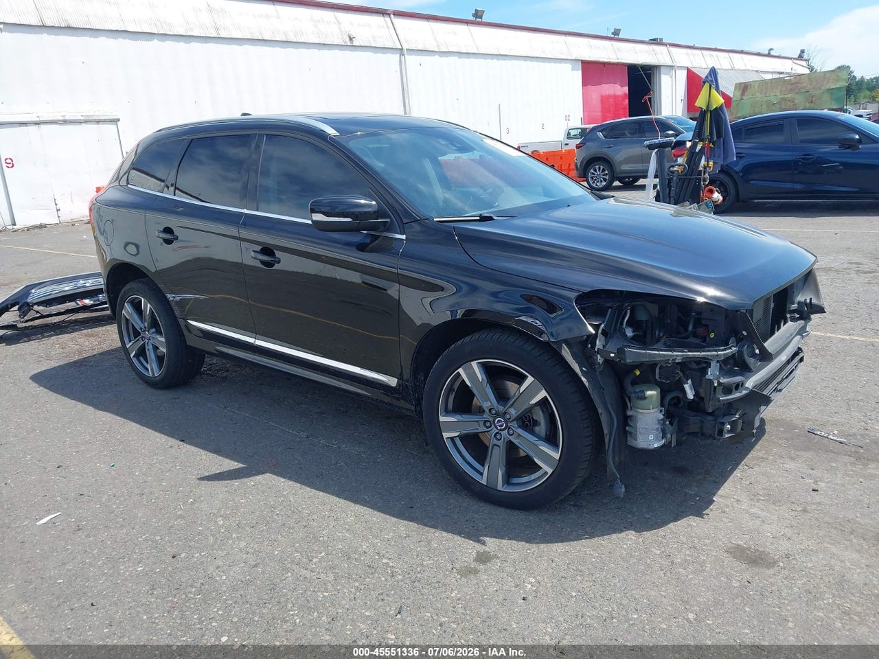 YV440MDR9H2****** · 2017 VOLVO XC60 T5 DYNAMIC