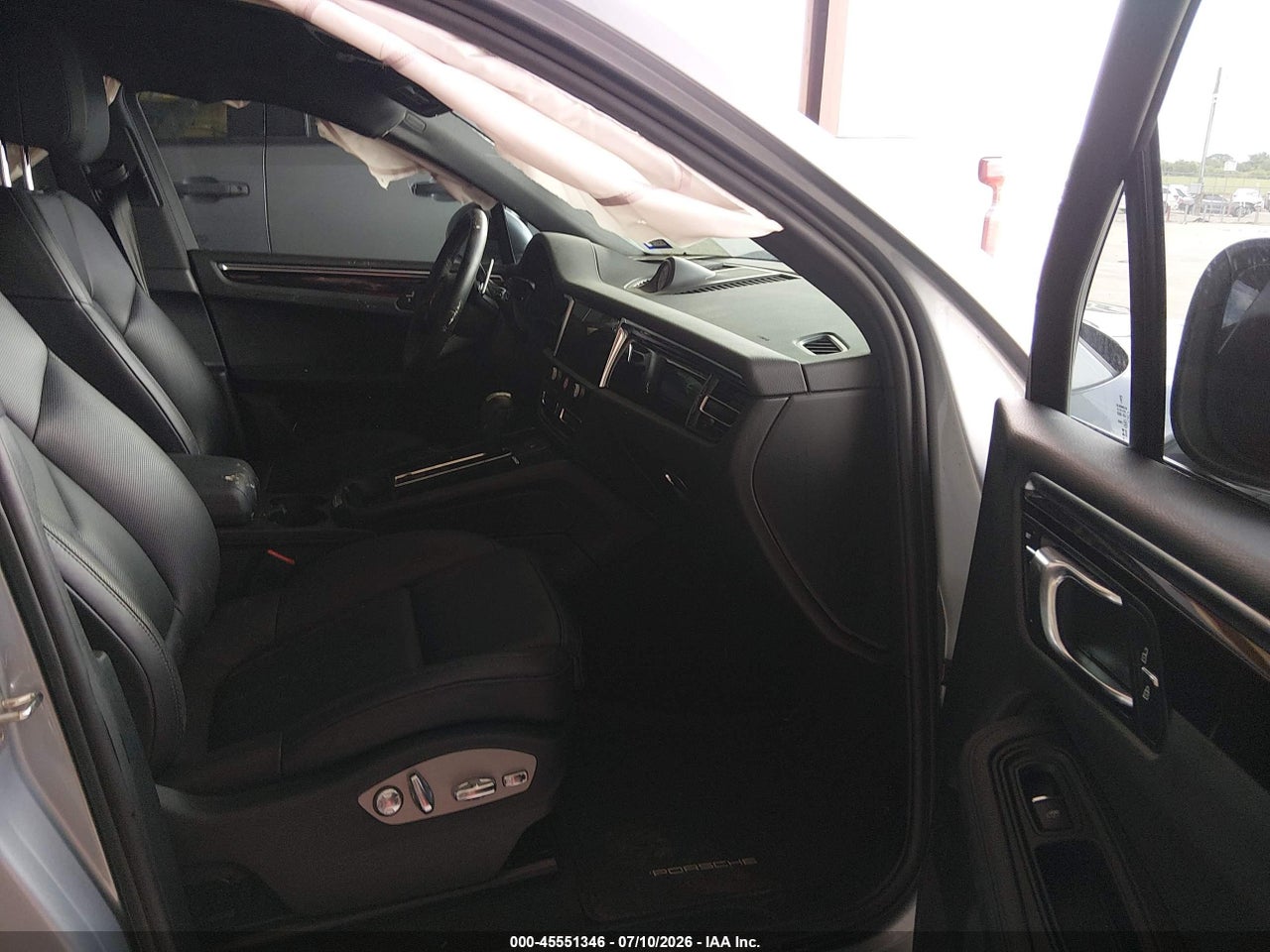 2023 PORSCHE MACAN T · 5/11