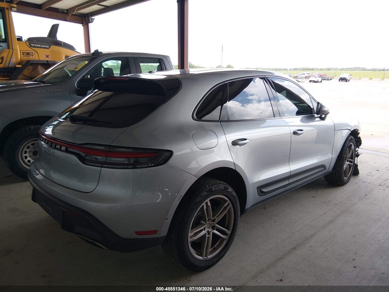 2023 PORSCHE MACAN T · 4/11