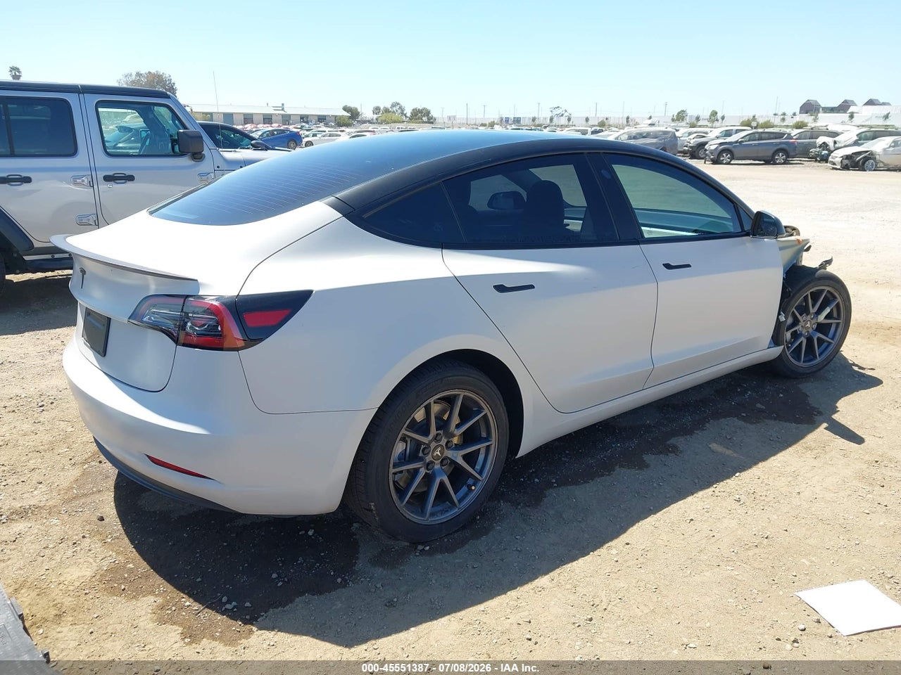 2023 TESLA MODEL 3 REAR-WHEEL DRIVE · 4/10