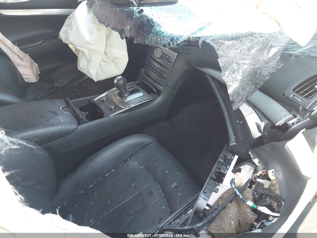 2015 INFINITI Q40 · 5/11