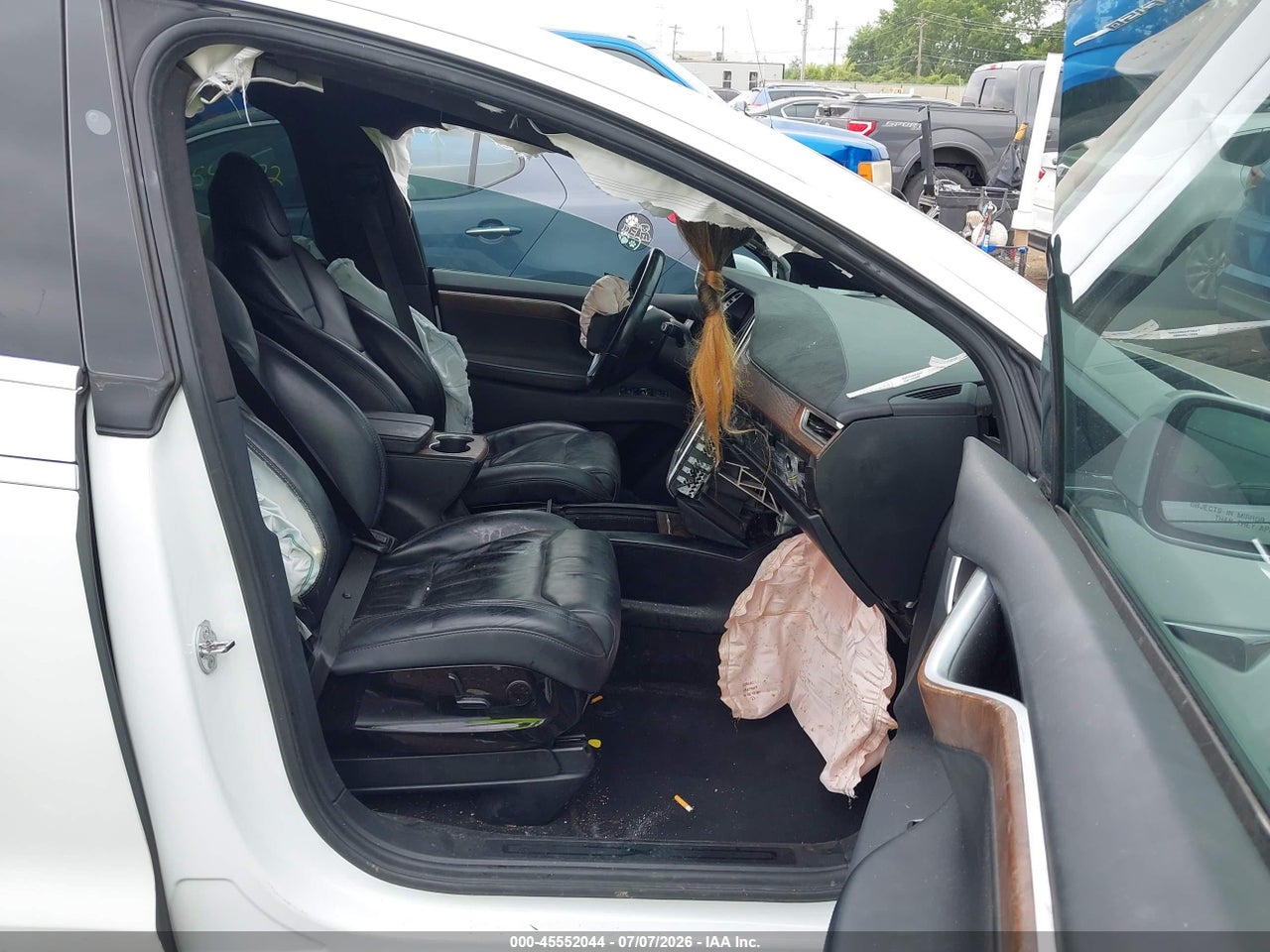 2017 TESLA MODEL X 100D/75D/90D · 5/9