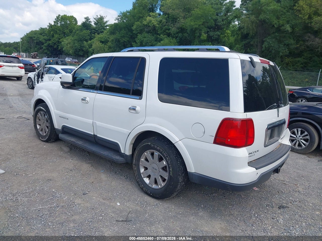 2003 LINCOLN NAVIGATOR · 3/11