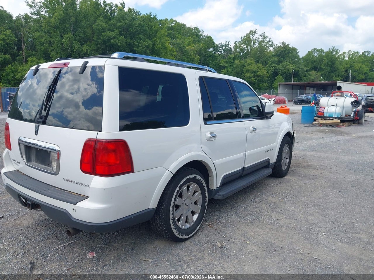 2003 LINCOLN NAVIGATOR · 4/11