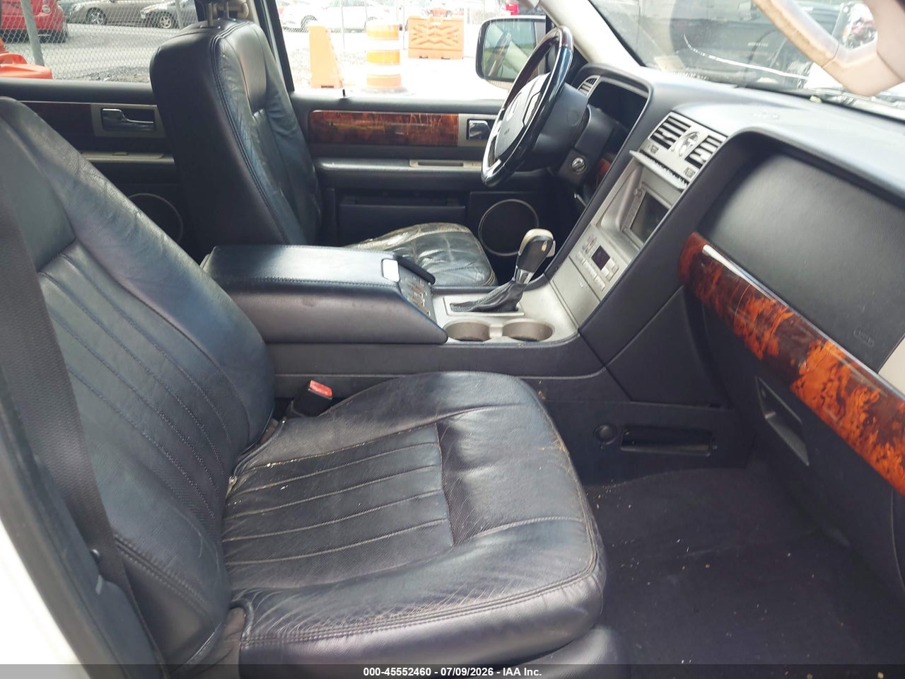 2003 LINCOLN NAVIGATOR · 5/11