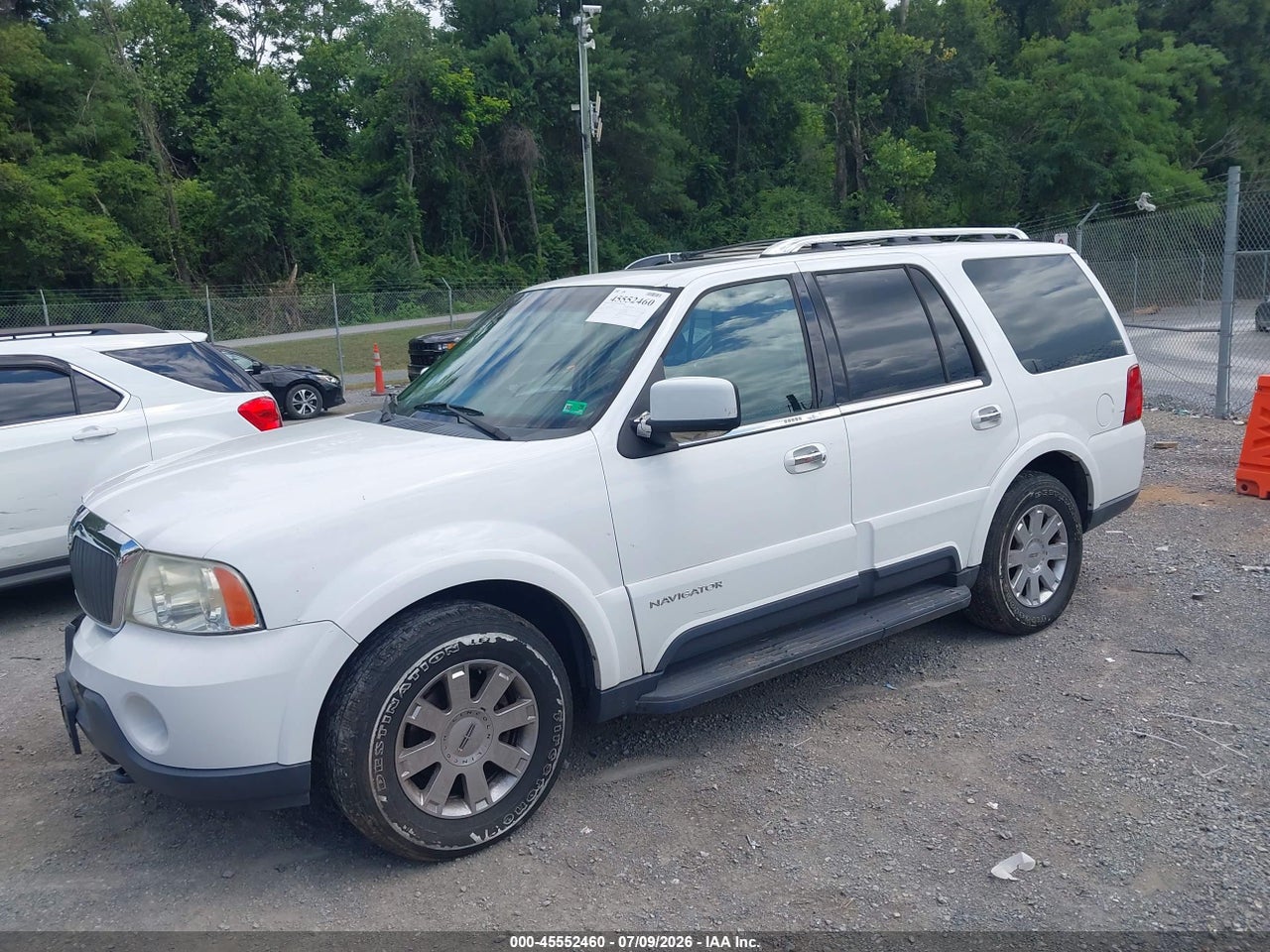 2003 LINCOLN NAVIGATOR · 2/11