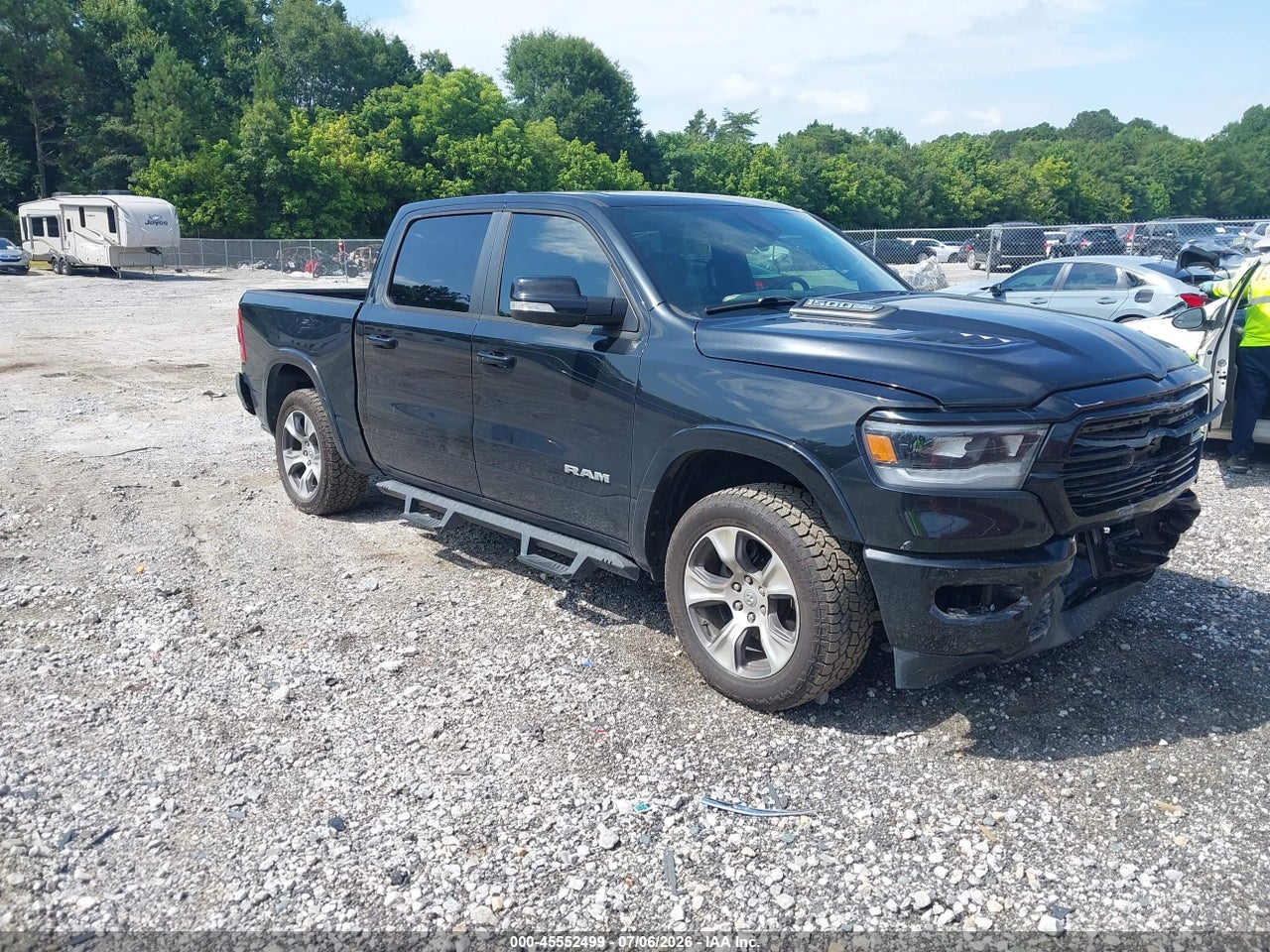 1C6RREJT1KN****** · 2019 RAM 1500 LARAMIE  4X2 5'7 BOX