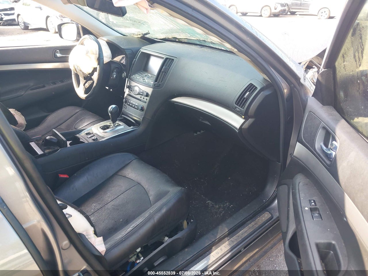 2011 INFINITI G25X   · 5/10