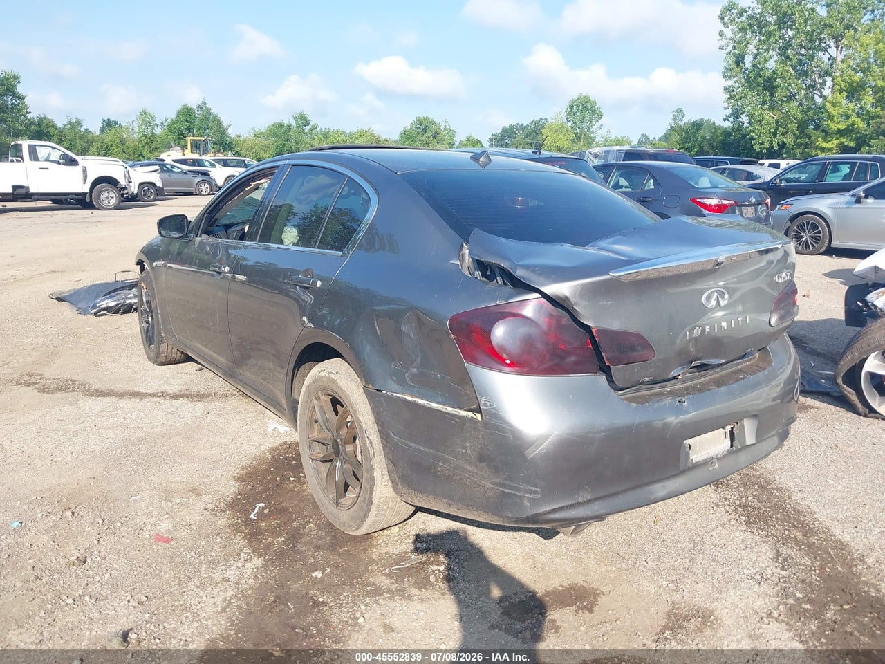 2011 INFINITI G25X   · 3/10