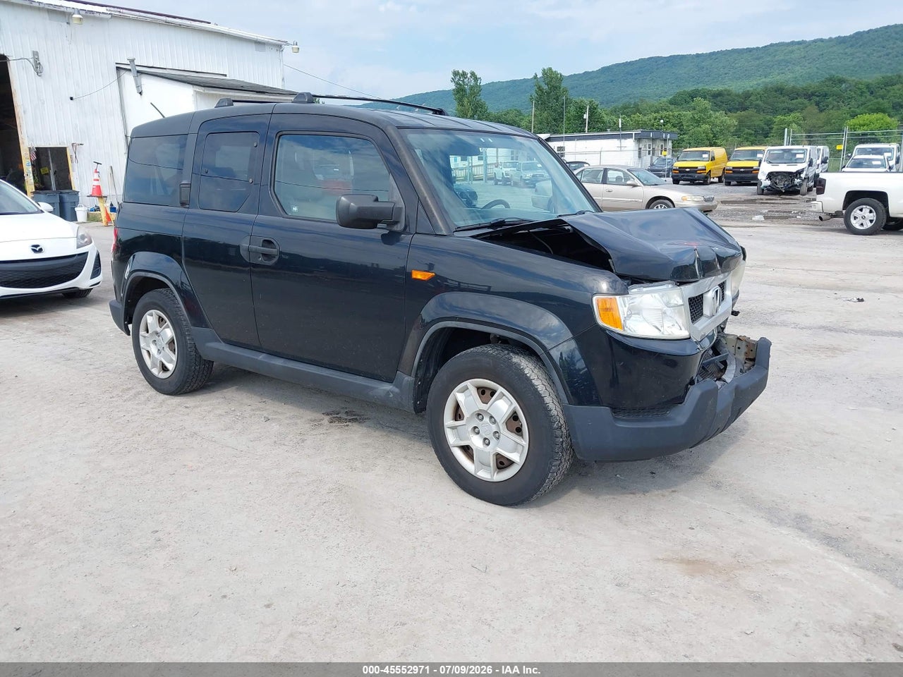 5J6YH1H35BL****** · 2011 HONDA ELEMENT LX