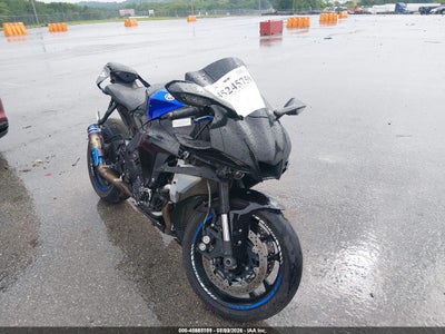 2023 YAMAHA YZFR1